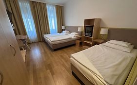 Hotel Caroline